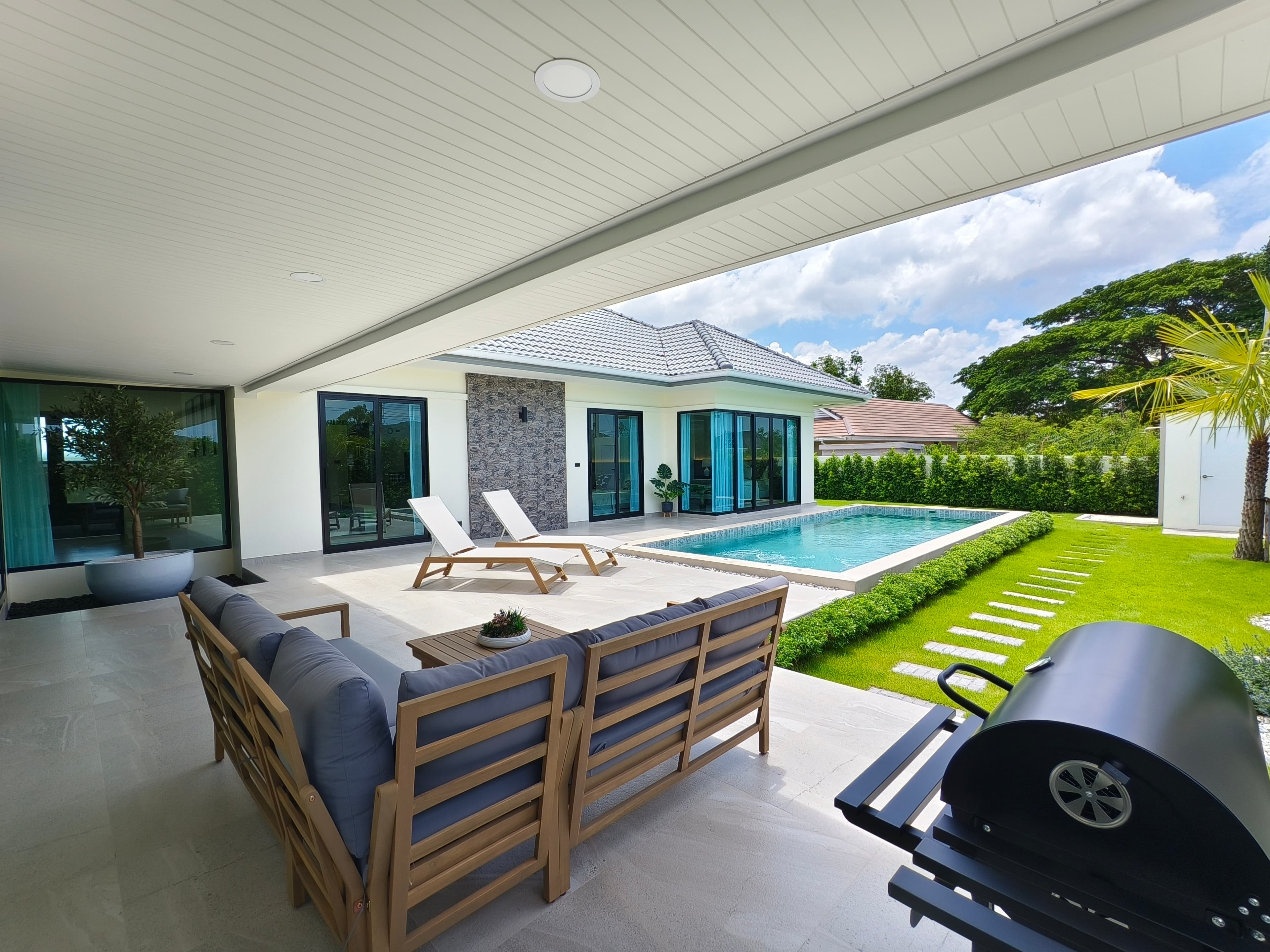 Terra The Exclusive Private Pool Villa Move-In Ready