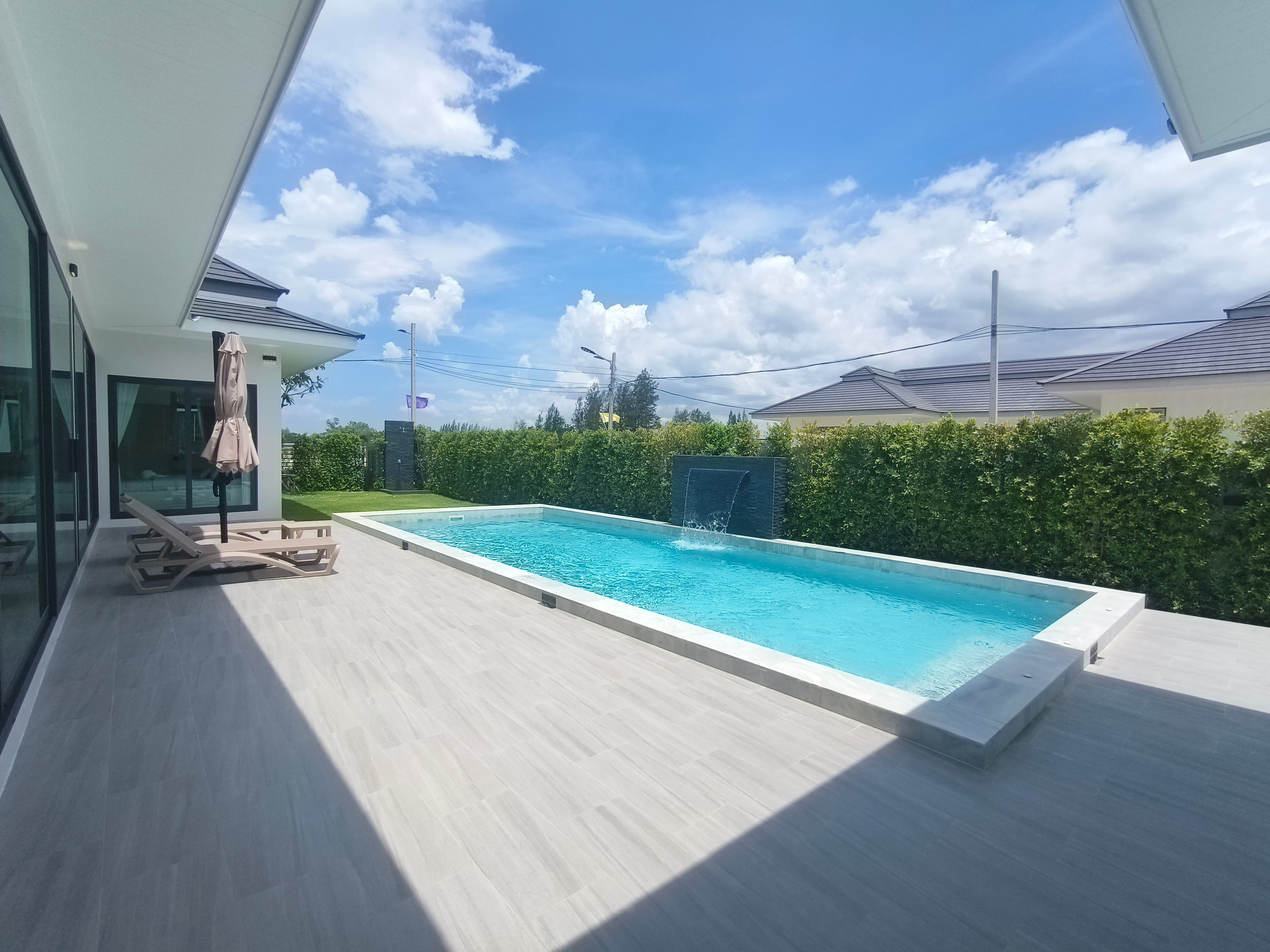 L'UX VILLA Private Pool Villa Move-In Ready gallery 2